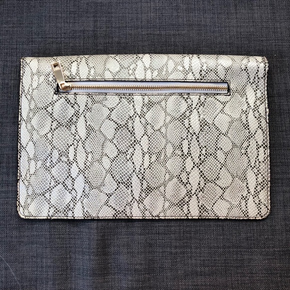 Snake effect clutch envelop bag - Picture 2 of 4
